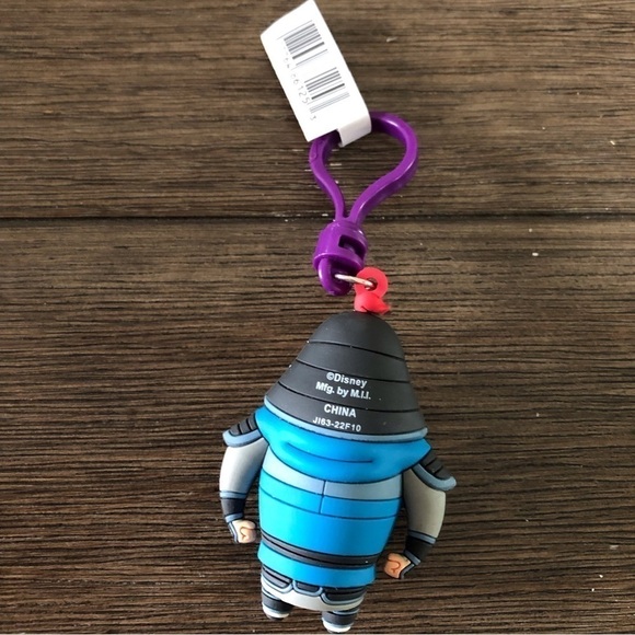 Disney Blind Bag Clip: Mulan: Chien Po - Picture 2 of 2